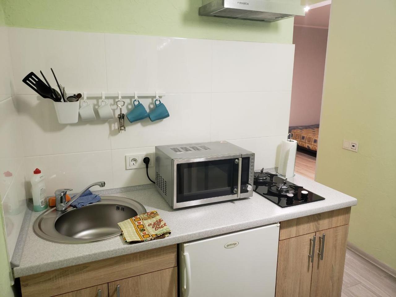 Apartment Near City Center On Peremohy Avenue 46 Chernihiv Bagian luar foto