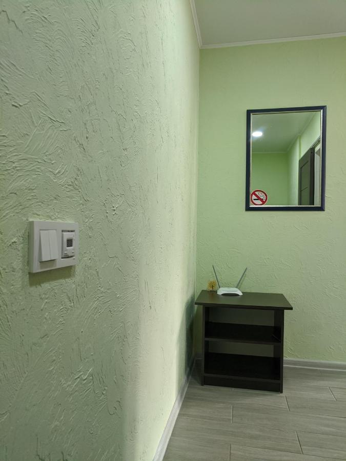 Apartment Near City Center On Peremohy Avenue 46 Chernihiv Bagian luar foto