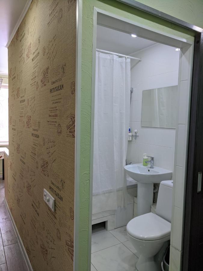 Apartment Near City Center On Peremohy Avenue 46 Chernihiv Bagian luar foto